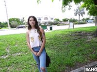 Sofie Reyez - Bangbus
