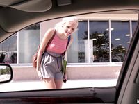 Naomi Woods - Stranded Teens