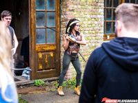Kiki Minaj - The Walking Dead: A XXX Parody