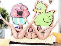 Kalina Ryu, Riley Jenner, Anna Bell Peaks - Triple BJs