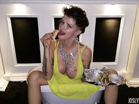 Joslyn James in Fun Pics with Rick