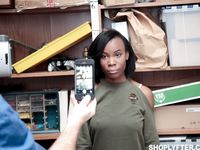 Ivory Logan - Shoplyfter