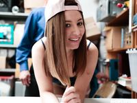 Hayden Hennesy - Shoplyfter