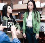 Gina Valentina, Mi Ha Doan - Shoplyfter