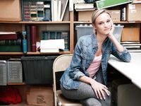 Emma Hix - Shoplyfter