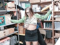 Dakota Rain - Shoplyfter