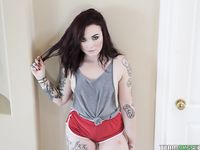 Chloe Carter - She's New