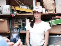 Carolina Sweets - Shoplyfter