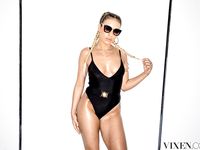 Carmen Caliente - Vixen