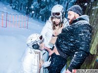 Antonia Sainz, Nikky Dream - Ski Bums