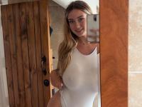 Hot OnlyFans cam babe Brooke Mills flaunts her big tits in a sexy compilation - Photo #1