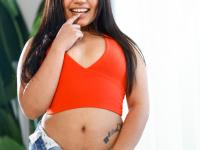 Thick teen Summer Col shows her big ass before having sex with a guy - Photo #3