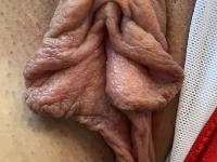 Latina amateur Gaby Ortega displays her phat ass and snatch on a bed - Photo #4