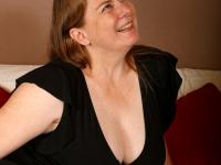 Mature BBW with big tits Rachel blows two old dicks at the same time - Photo #2