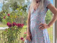 Skinny blonde granny Leilani toys her shaved pussy using a glass dildo - Photo #3