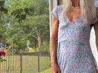 Skinny blonde granny Leilani toys her shaved pussy using a glass dildo - Photo #5