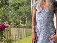 Skinny blonde granny Leilani toys her shaved pussy using a glass dildo - Photo #6