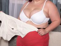 Hot fatty MILF Lucy Lenor peels to reveal her massive big tits & BBW booty - Photo #9