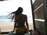 Toned beach babe Mayer and her sexy friend flaunt their hot asses in the sand - Photo #3
