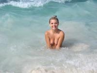 Adorable babe Amy Lee and her blonde friend pose and suck a dick on the beach - Photo #12