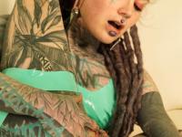 Body modifier Anuskatzz takes a big dildo to her filthy asshole - Photo #9