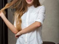 Ukrainian stunner Elina De Leon gets naked & shows her perfectly shaped body - Photo #1