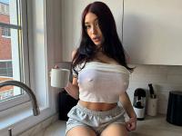 Solo girl with striking beauty and sexy big tits models lingerie - Photo #4