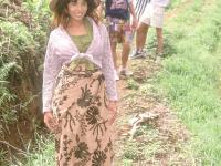 Asian female Su Ann gets cum in mouth after an outdoor triple penetration - Photo #2