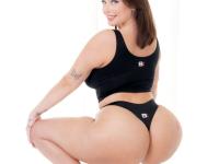 Big-assed slut Vivian Taylor gets her twat & juicy tits fucked in POV - Photo #2