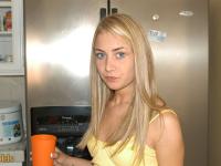 Blue eyed blonde Tyler Stevenz exposes her tiny tits during candid action - Photo #6