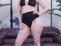 Super sexy Sadie Grey reveals her big tits and big booty and poses nude - Photo #1