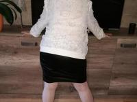 Older solo woman Caro plays with her snatch after taking off all her clothes - Photo #3