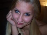 Blonde amateur Kylie takes self shots during safe for work action - Photo #12