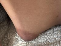 Latina amateur displays her landing strip pussy with long hair and bare feet - Photo #12