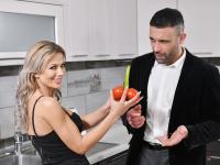Sexy blonde Shalina Devine does a double penetration with muscular men - Photo #3