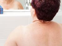 Old woman with natural tits fucks a guy in the shower and on a bed - Photo #2