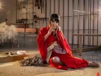 Japanese female Sakura Kurokawa is suspended from the ceiling by rope - Photo #4