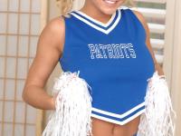Amateur teen cheerleader Bree Olson shows her fantastic boobs in a solo - Photo #4