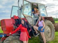 Molly Kit and her lesbian girlfriends have a 3some on a farm - Photo #1
