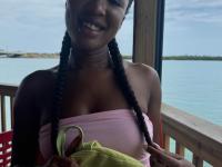 Black girl with a massive ass shows her bare ass and vagina on a bed - Photo #8