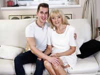 Szuzanne - Lusty Grandmas