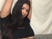 Amateur solo model flaunting her big ass while showing her huge breasts - Photo #1