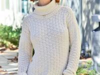 Beautiful MILF Pepper flashes her perky tits and ass in public on a chilly day - Photo #9