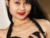 Amateur Asian brunette babe Angel in stockings and high heels - Photo #4