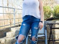 Solo girl Talia Amanda pulls out her knockers while wearing ripped jeans - Photo #1