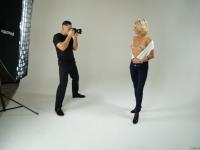 Cheating mature slut Diane Sheperd gets screwed by her personal photographer - Photo #4