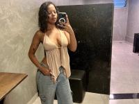 OnlyFans babe Latina Marianaa shows her cleavage & big ass in a compilation - Photo #4
