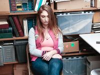 Skylar Snow - Shoplyfter