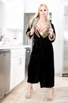Sarah Vandella - Mommy Blows Best