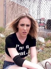 Bonnie Grey - Street Blowjobs